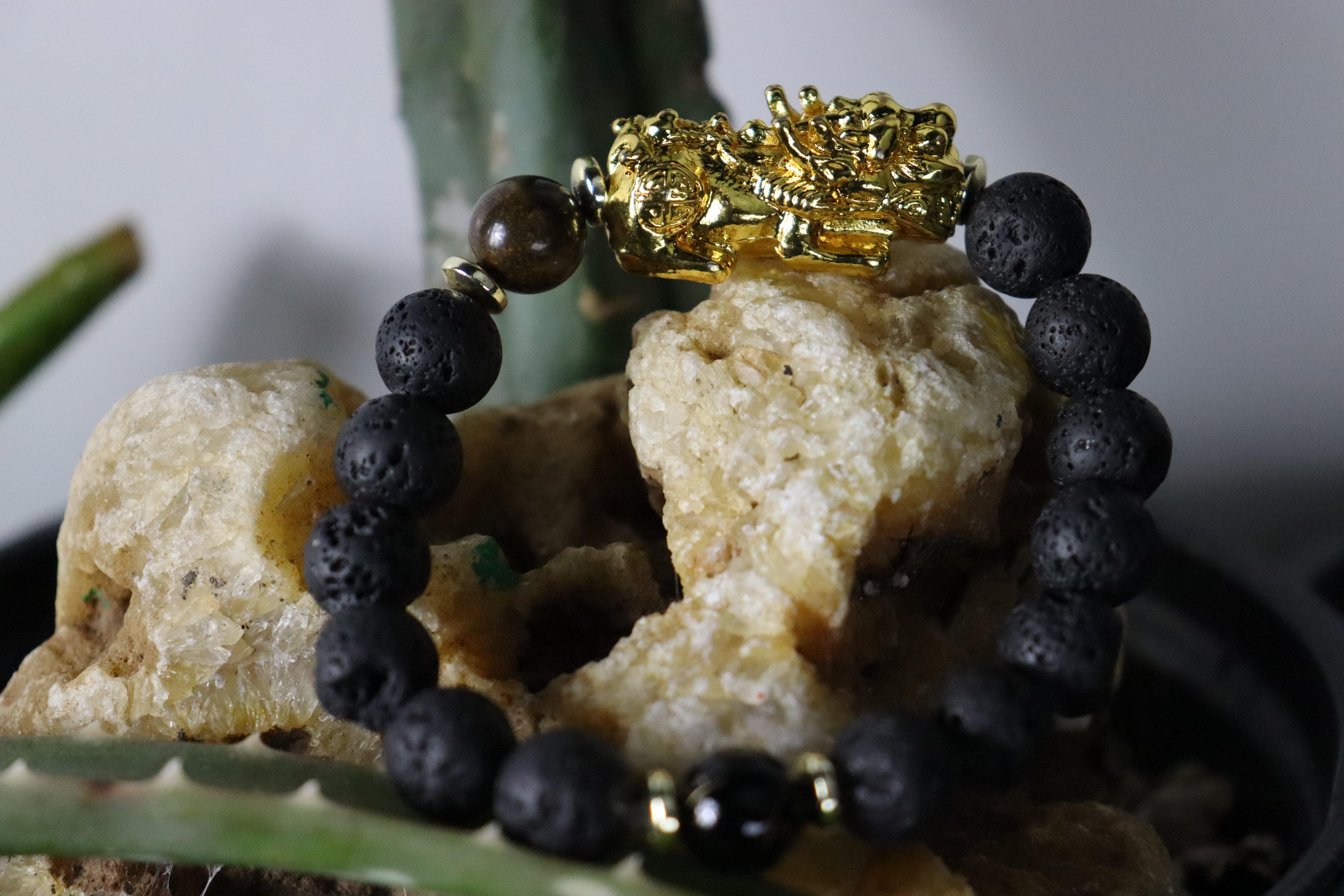 PIXIU with volcanic stone