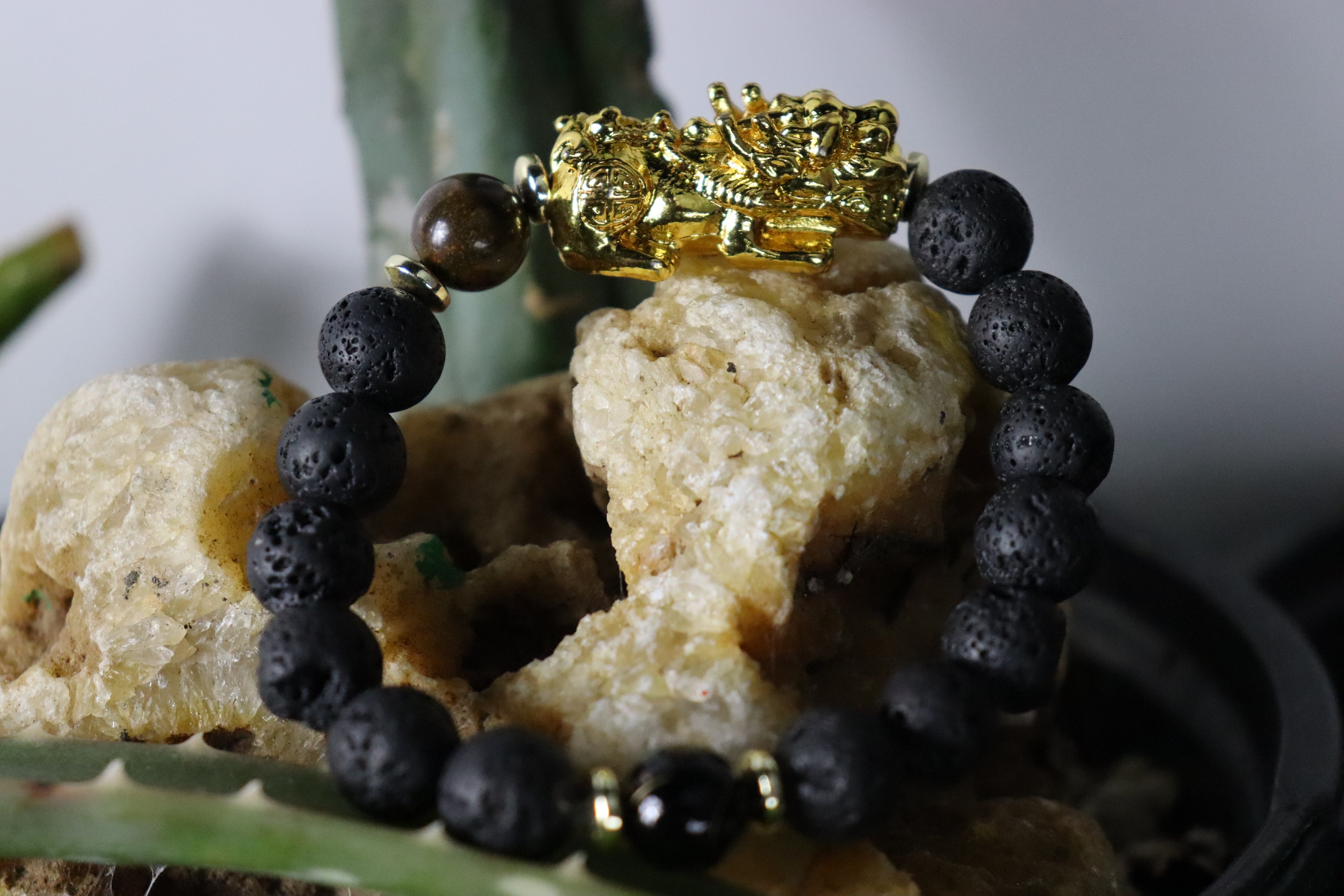 PIXIU with volcanic stone